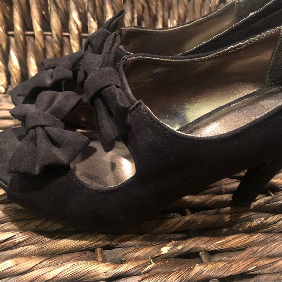 PREOWNED XHILARATION OPEN TOE HEELS WITH BOW CUTOUTS SIZE 6.5 - Picture 7 of 9
